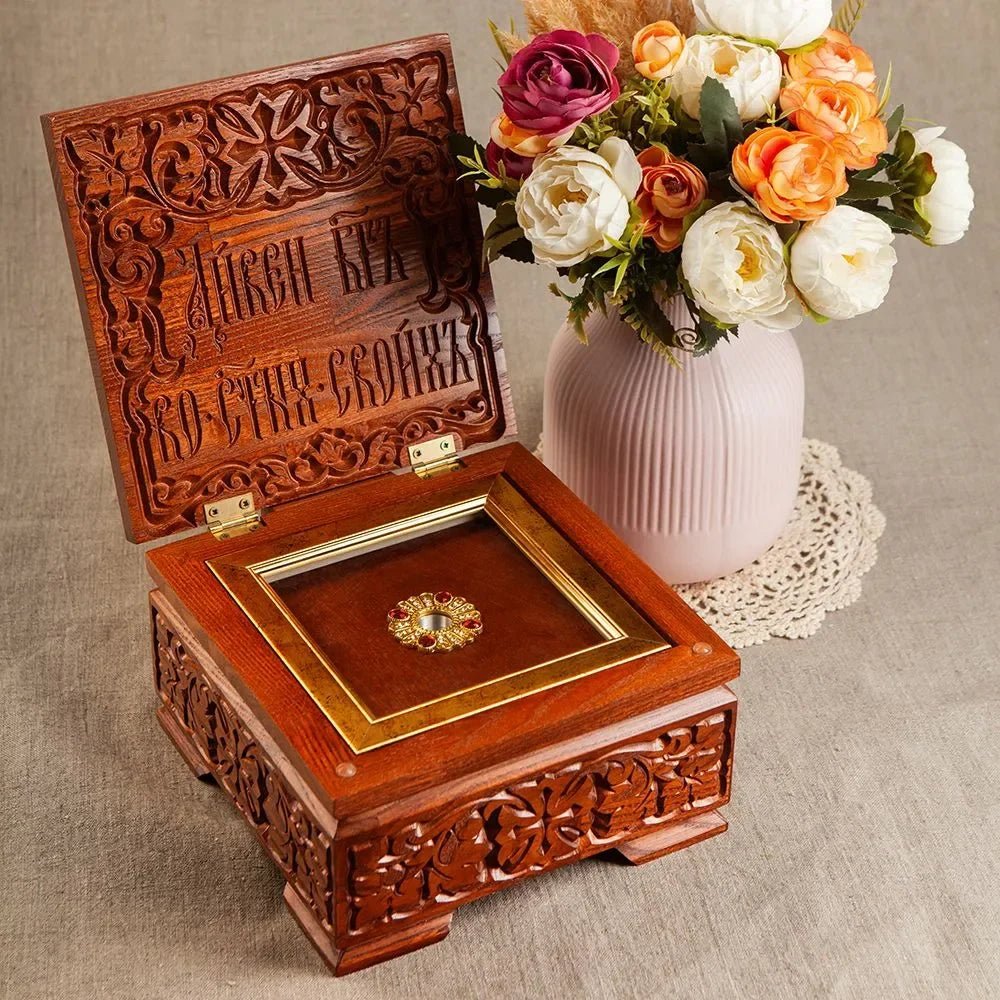 Gold-Tone Mini Reliquary-Style Holder – Ornate Religious Keepsake Display - Sylva